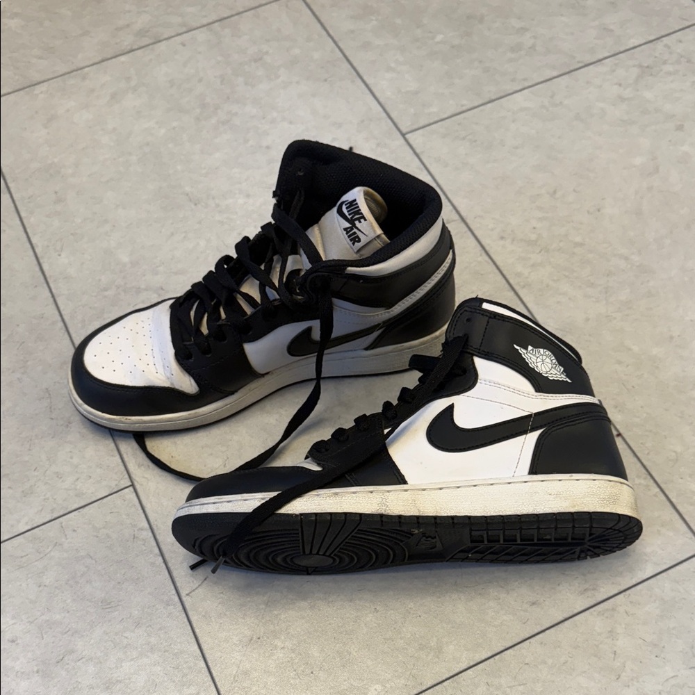 Nike Black and White High-Tops- 7Y